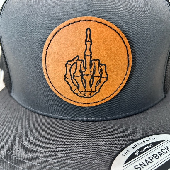 SnapBack hat skeleton hand - Picture 3 of 4